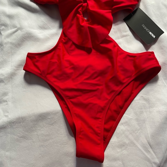 fashion nova pier sunset cutout ruffle monokini - Picture 5 of 8